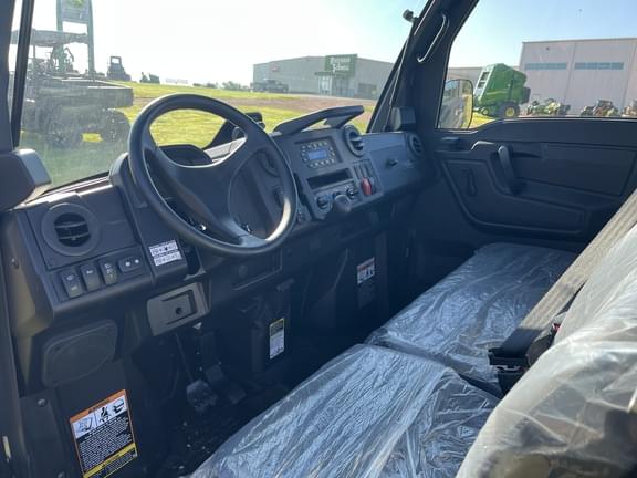 Image of John Deere XUV 845M equipment image 4