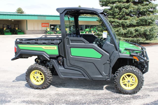 Image of John Deere XUV 845M equipment image 1