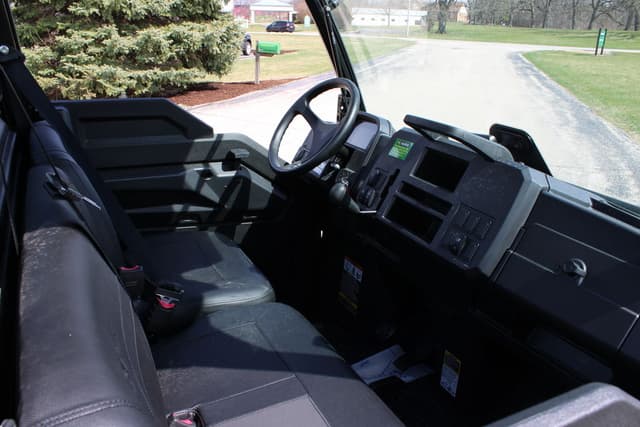 Image of John Deere XUV 845M equipment image 3