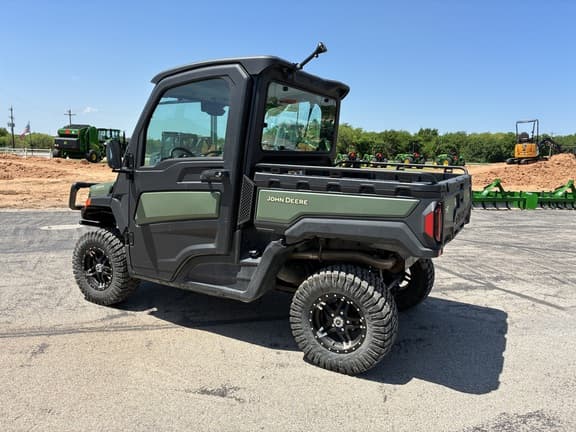 Image of John Deere XUV 845M equipment image 2