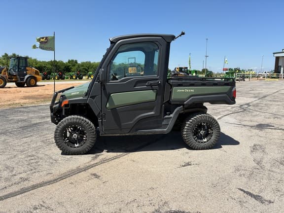 Image of John Deere XUV 845M equipment image 1