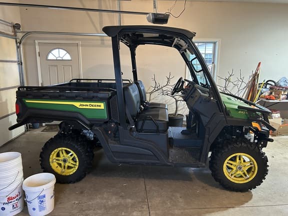 Image of John Deere XUV 845M equipment image 2