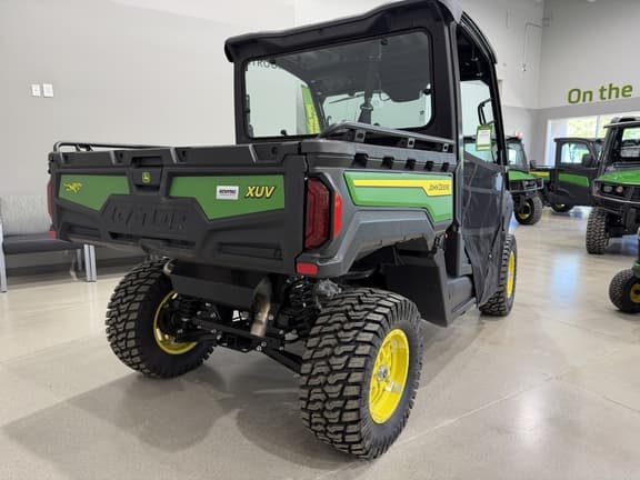 Image of John Deere XUV 845M equipment image 4