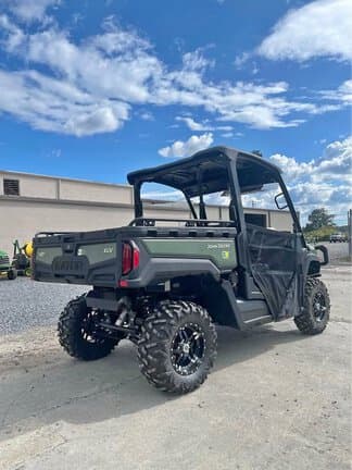 Image of John Deere XUV 845M Image 1