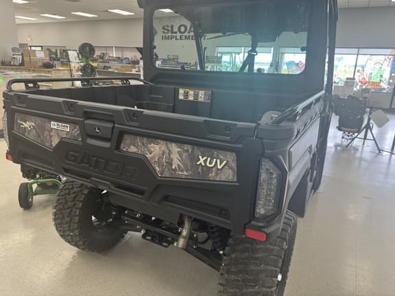 Image of John Deere XUV 845M equipment image 2