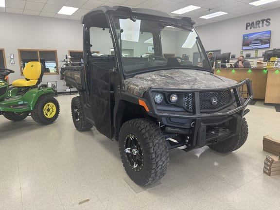 2025 John Deere XUV 845M Equipment Image0