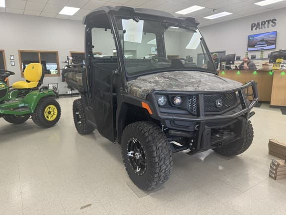 Image of John Deere XUV 845M Primary image