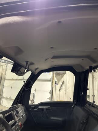 Image of John Deere XUV 845M equipment image 4