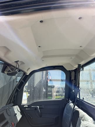 Image of John Deere XUV 845M equipment image 4