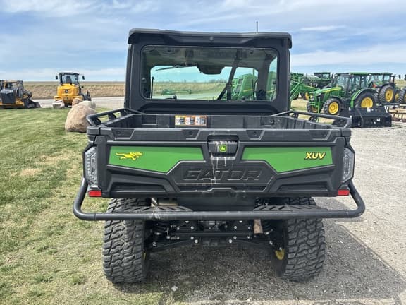 Image of John Deere XUV 845M equipment image 2