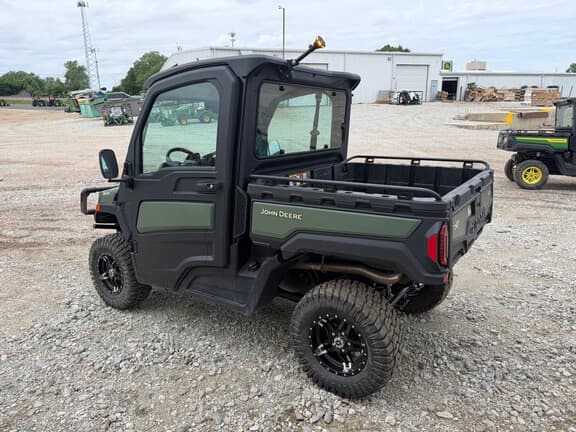 Image of John Deere XUV 845M equipment image 3