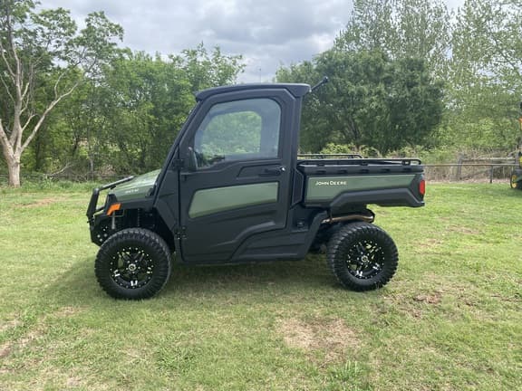 Image of John Deere XUV 845M equipment image 2