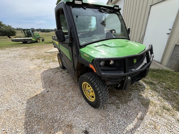 2025 John Deere XUV 845R  Equipment Image0