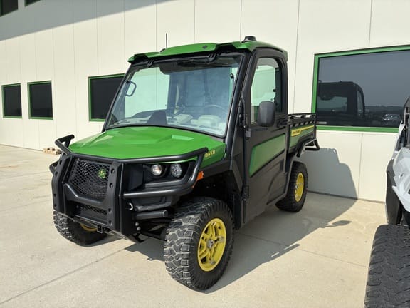 2025 John Deere XUV 845R  Equipment Image0