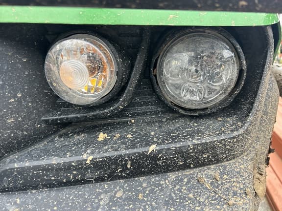 Image of John Deere XUV 845R  equipment image 4