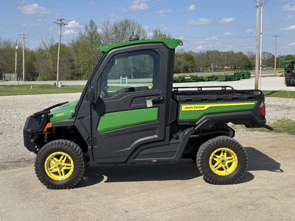 2025 John Deere XUV 845R  Equipment Image0