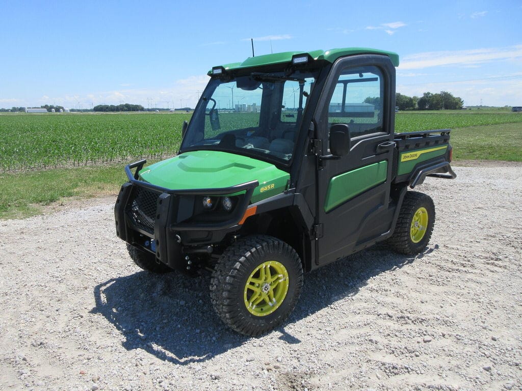 2025 John Deere XUV 845R  Equipment Image0