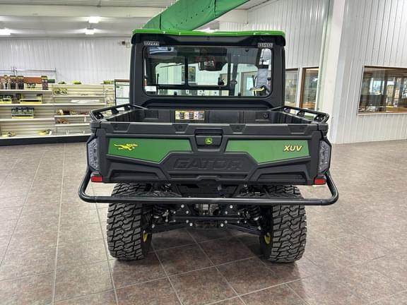 Image of John Deere XUV 875R equipment image 3