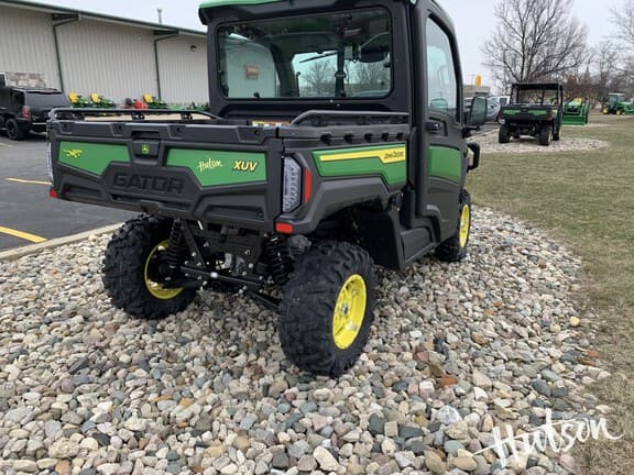 Image of John Deere XUV 875R equipment image 4
