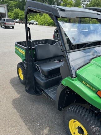 Image of John Deere XUV 560E equipment image 3