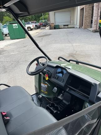 Image of John Deere XUV 825M S4 equipment image 3