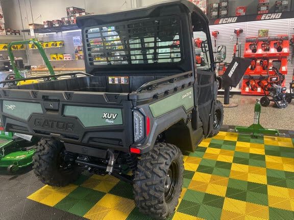 Image of John Deere XUV 845M equipment image 4