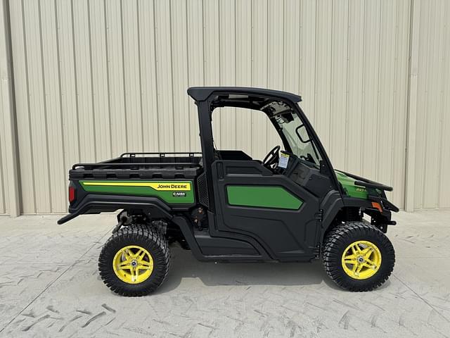 Image of John Deere XUV 845M equipment image 4