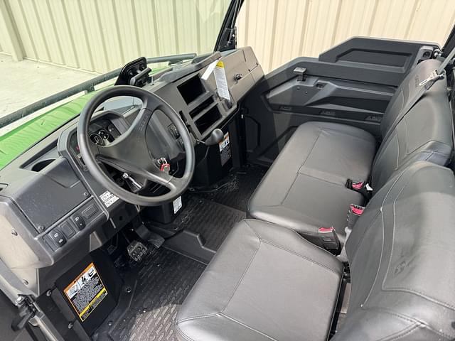 Image of John Deere XUV 845M equipment image 2