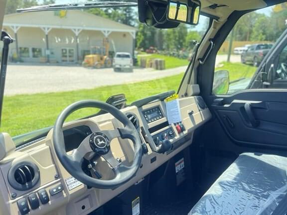 Image of John Deere XUV 845R  equipment image 4