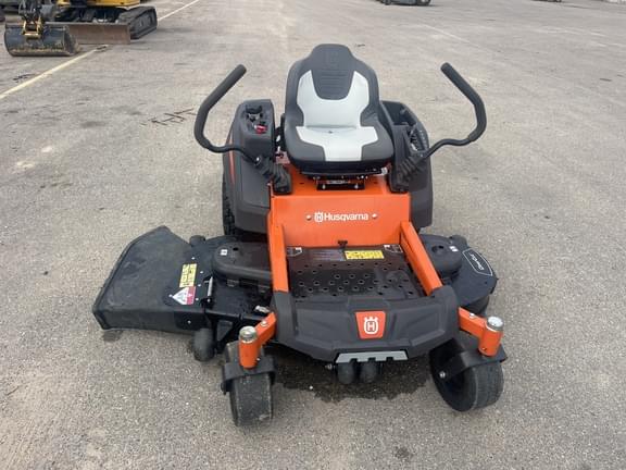 Image of Husqvarna Z254F equipment image 3