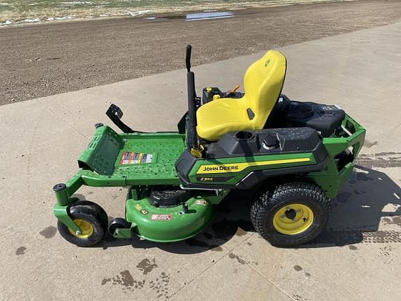 Image of John Deere Z315E equipment image 4