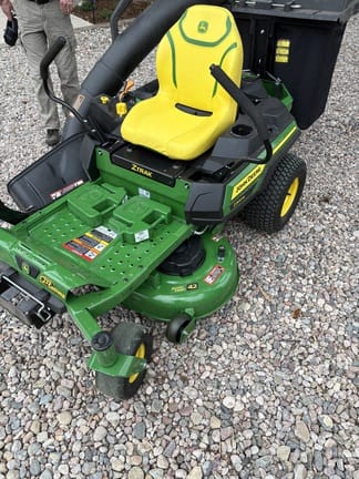 2025 John Deere Z320M Equipment Image0
