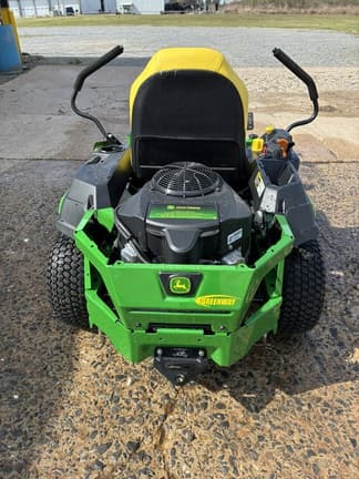 Image of John Deere Z320M equipment image 3