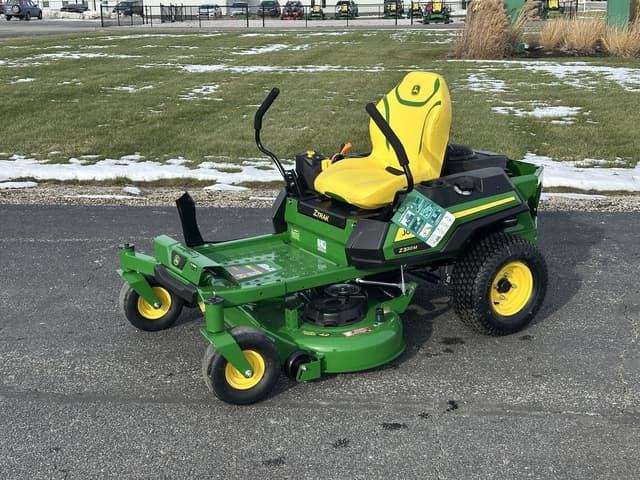 Image of John Deere Z320M equipment image 1