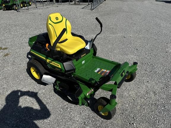 Image of John Deere Z320M equipment image 2