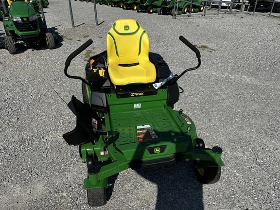 Image of John Deere Z320M equipment image 1