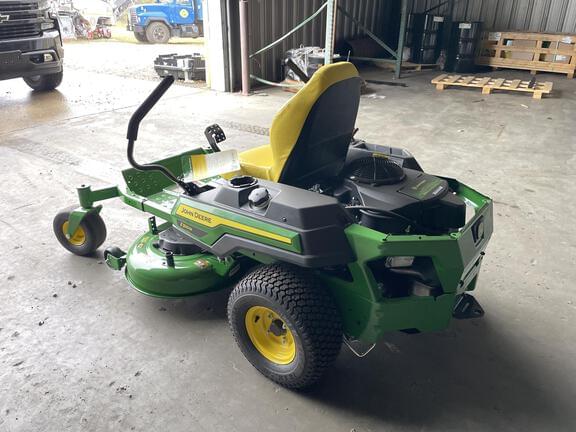 Image of John Deere Z320M equipment image 4