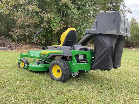 Image of John Deere Z320M equipment image 2