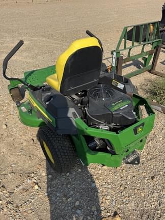 Image of John Deere Z320M equipment image 4