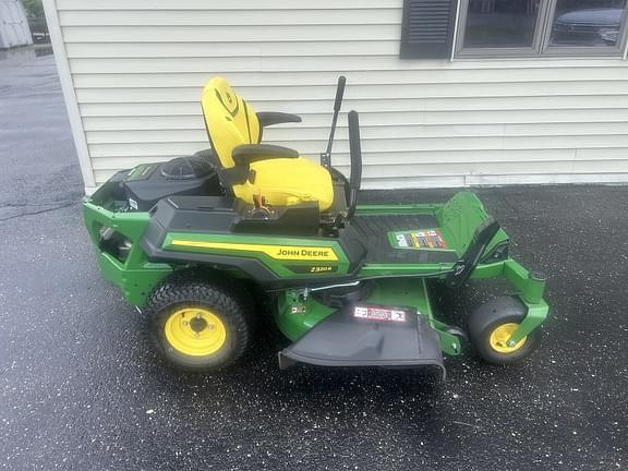 Image of John Deere Z320R equipment image 1