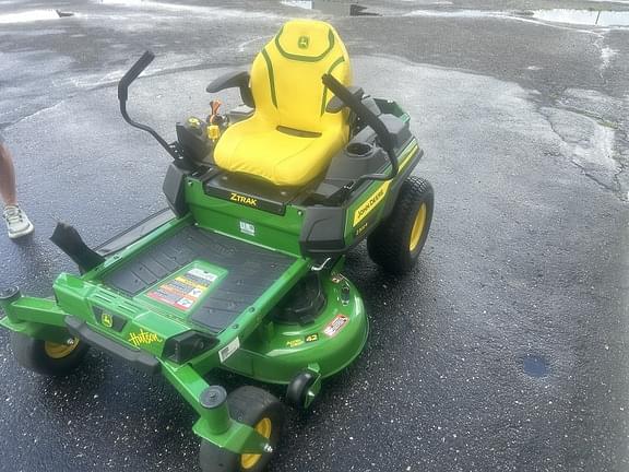 Image of John Deere Z320R Primary image