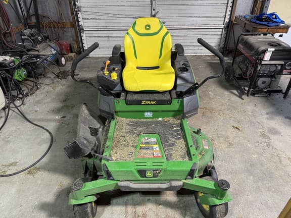 Image of John Deere Z320R equipment image 2