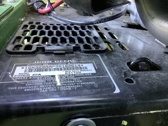 Image of John Deere Z320R equipment image 4