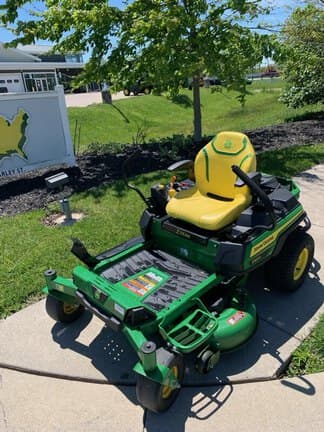 Image of John Deere Z320R equipment image 3