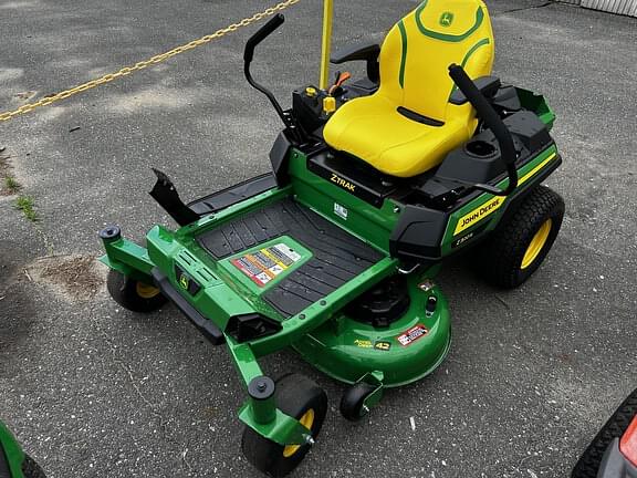 Image of John Deere Z320R equipment image 3