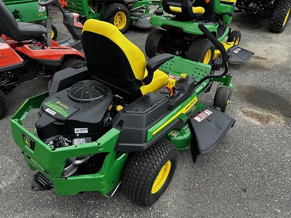 Image of John Deere Z320R equipment image 1