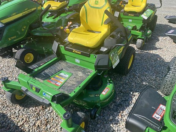 Image of John Deere Z320R Image 1