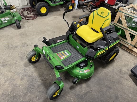 Image of John Deere Z320R equipment image 2