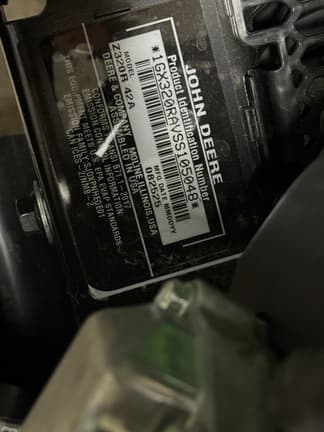 Image of John Deere Z320R equipment image 3