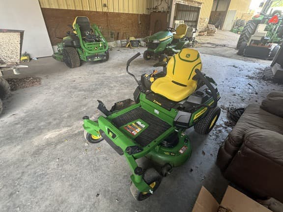 Image of John Deere Z320R equipment image 4